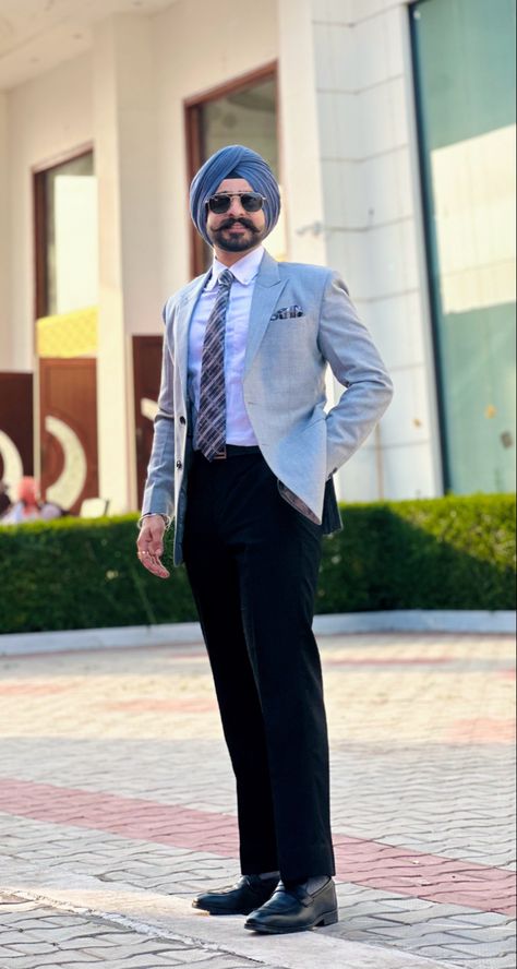 Kurta Pajama With Blazer Men, Sardar Coat Pent, Kurta Pajama Men Wedding Party Wear, Coat Pent Men Suits With Turban, Pant Coat For Men Wedding Sardar, Formal Combination For Men, Mens Party Outfit Night, Coat Pent Men Suits, Men Formal Outfit