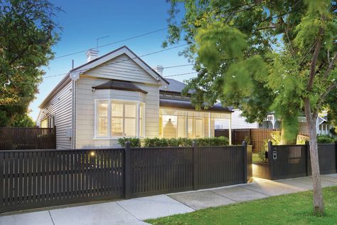 Weatherboard House, House Fence Design, Front Fence, Modern Extension, Fotografi Vintage, Character Home, Fence Design, Front Garden, House Inspo