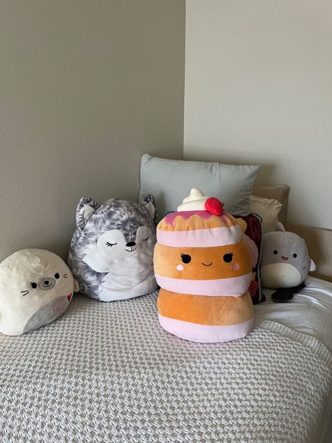 Pancake Squishmallow, Strawberry Squishmallow, Strawberry Pancake, Cow Food, Food Plushies, Strawberry Pancakes, Pillow Pals, Sea Cow, Cute Stuffed Animals