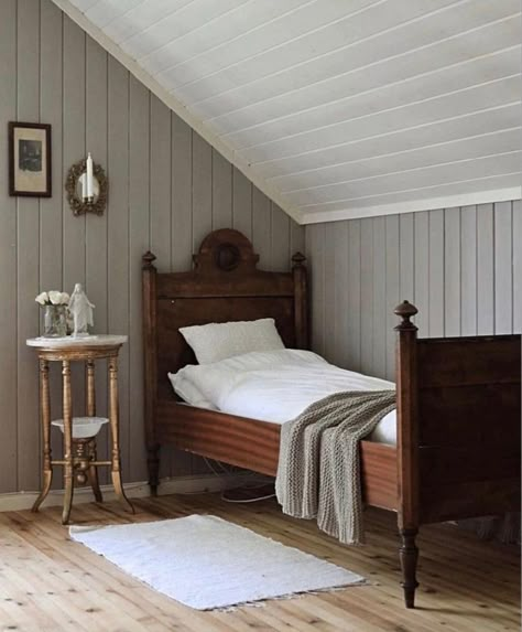 Remodel Checklist, Interior Entrance, Tile Decor, Vintage Bedroom Decor, Cottage Bedroom, Attic Bedroom, Attic Rooms, Cheap Decor, Interior Art