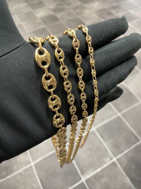 Gucci Link Chain, Iron Stairs, Custom Gold Jewelry, Goals 2024, Gucci Chain, Golden Jewellery, Gucci Bracelet, Dope Jewelry Accessories, Coffee Heart