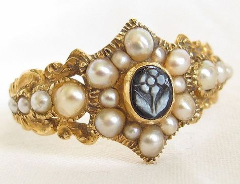 Ornate Lovers 'Forget Me Not,' Ring, in 18K Yellow Gold, Pearls and Carved Banded Agate. ca. 1825.