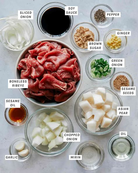 Korean Beef Bulgogi Recipe, Pork Bulgogi Recipe, Beef Bulgogi Recipe, Korean Beef Bulgogi, Bulgogi Recipe, Spoon Fork Bacon, Gochujang Sauce, Asian Beef, Bulgogi Beef