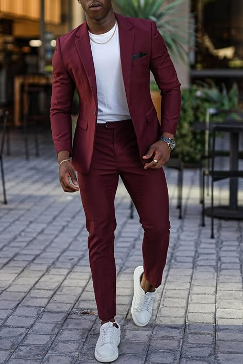 New Arrivals Red Smart Casual, Maroon Wedding Suit, Networking Event Outfit, Event Outfit Ideas, Men Suit Wedding, Mens Party Wear, Suits And Sneakers, Prom Suits For Men, Stylish Mens Suits