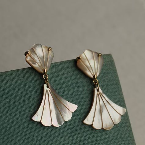 Mother Of Pearl Dangle Earrings For Party, Party Mother Of Pearl Dangle Earrings, Elegant Shell-shaped Wedding Earrings, Handmade Art Deco Earrings For Weddings, Handmade Mother Of Pearl Earrings For Wedding, Gold Shell-shaped Earrings For Wedding, Mother Of Pearl Jewelry For Pierced Ears For Weddings, Wedding Jewelry For Pierced Ears In Mother Of Pearl, Pearl Mermaid