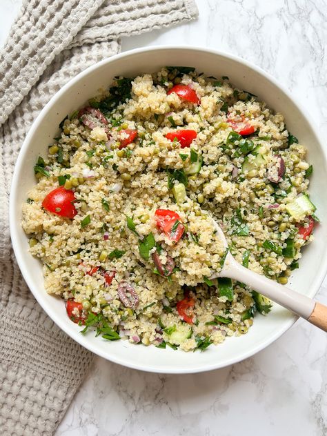 Greek Quinoa Salad Salad With Fresh Herbs, Greek Quinoa, Greek Quinoa Salad, Plant Based Cheese, Personalized Nutrition, Green Olives, Protein Pack, Quinoa Salad, Live Simply