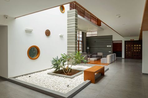 WOVEN HOUSE | Sunil Patil & Associates - The Architects Diary Small Courtyard, Patio Slabs, Inside House, Courtyard Design, Unique Floor Lamps, Small Courtyards, Patio Interior, Home Tattoo, Courtyard House