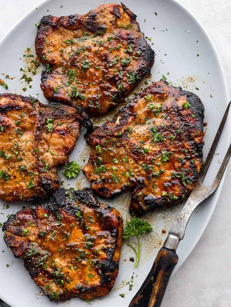 Grilled Pork Chops Best Pork Chop Marinade, Pork Chop Marinade Recipes, Best Meat Dishes, Baked Stuffed Pork Chops, Pork Chops Bone In, Homemade Marinade, Pork Chop Recipes Grilled, Pork Chop Marinade, Marinated Pork Chops