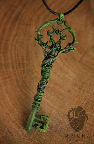 Fairy Objects, Key Design Ideas, Steampunk Nature, Accessories Steampunk, Keys Aesthetic, Key Aesthetic, Fantasy Key, Fairy Items, Elder Tree