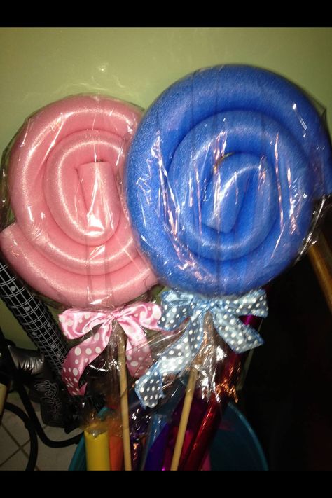 Lollipops out of pool noodles! Candyland Birthday Party Decorations, Balloon Lollipops, Candyland Party Theme, Candyland Decor, Candyland Birthday Party, Dance Themes, Candyland Birthday, Prom Theme, Candyland Party