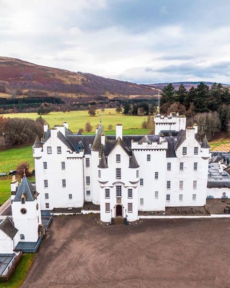 Blair Castle has been the... - The Heart and Soul of Scotland Blair Castle, Castle Gardens, Enchanted Castle, English Manor Houses, Castle Scotland, Scotland Castles, English Manor, Castle Garden, Scottish Castles