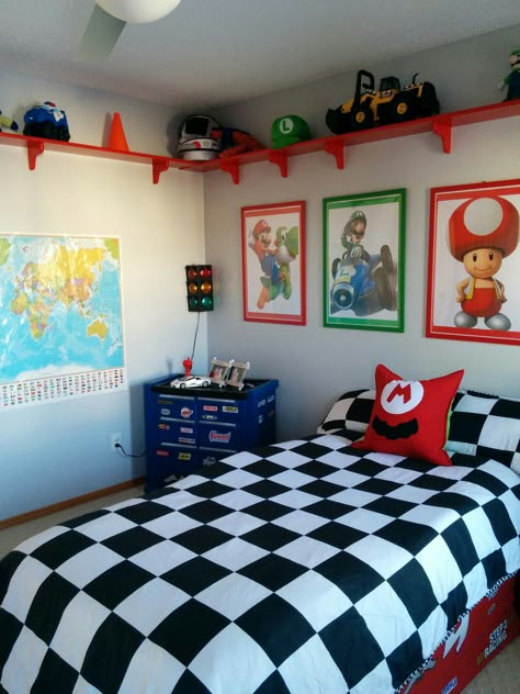 Mario Brothers Themed Bedroom Mario Kart Bedroom Ideas, Mario Brothers Bedroom Ideas, Mario Brothers Room Ideas, Super Mario Themed Bedroom, Nintendo Themed Bedroom, Mario Bros Bedroom Ideas, Mario Theme Room, Mario Kart Bedroom, Mario Kart Room