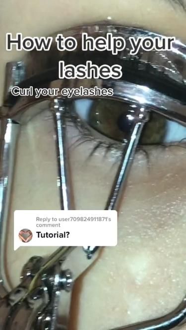 Originally posted by @yourfavgirltsalameh on TikTok. How To Do My Eyelashes, How To Curl Your Eyelashes And Make Them Stay, How Do You Curl Your Eyelashes Without A Curler, How To Keep Your Lashes Curled, How To Curl Short Eyelashes, Eyelash Curling Tips, How To Curl Lashes Properly, Lash Curling Tips, How To Properly Curl Eyelashes