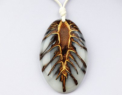 Epoxy Resin Necklace, Resin Jewlery, Pinecone Necklace, Wood Resin Necklace, Pinecone Pendant, Diy Pinecone, Wood Resin Jewelry, Diy Resin Projects, Resin Jewelry Diy