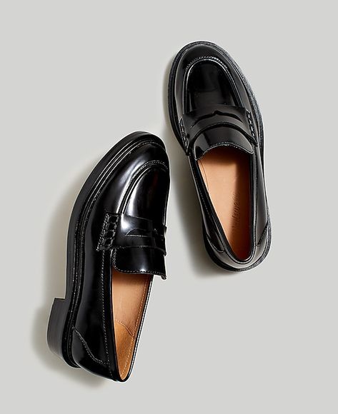 The Vernon Loafer | Madewell Madewell Loafers, Loafers For Women Outfit, French Capsule Wardrobe, Loafers Outfit, Parisian Women, Leather Loafer Shoes, Madewell Shoes, Black Leather Loafers, Gorgeous Leather