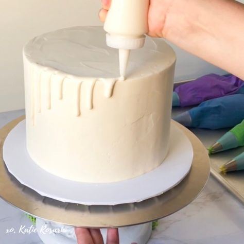 Rainbow Drip Cake, Drip Cake Tutorial, Rainbow Buttercream, Chocolate Dripping, Chocolate Water, Homemade Fondant, Simple Baking, White Chocolate Candy, Glamour Party