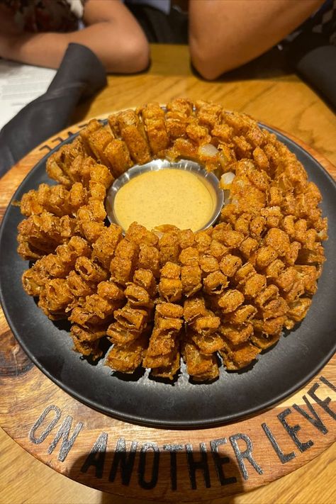 bloomin onion from outback steakhouse #foodie #foodphotography #foodcravings #yummy #bloominonion #outbacksteakhouse Outback Bloomin Onion, I Like Cheese, Bloomin Onion, Minute Rice, Outback Steakhouse, Food Babe, Yummy Comfort Food, Food Cravings, Comfort Food