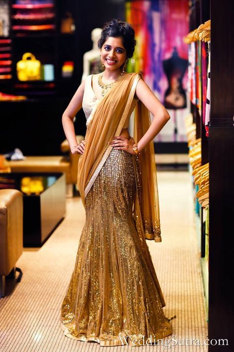 Bride 1 Rashi Shah_Portrait 1 Fish Tail Lehenga, Tail Lehenga, Bangladeshi Wedding, Glittery Outfits, Amazing Wedding Ideas, Best Names, Satya Paul, Gold Lehenga, Punjabi Fashion