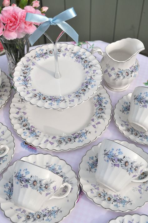 Vintage Tea Set, Vintage Tea Sets, Two Tier Cake, Forget Me Not Flower, Pretty China, Tea Sets Vintage, China Tea Sets, Tier Cake, Vintage Dinnerware