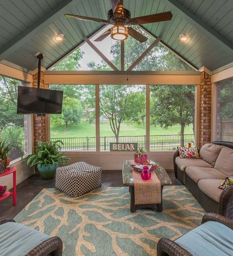 Sunroom Remodel, Small Sunroom, Deck Remodel, Relaxing Living Room, 3 Season Room, Screened Porch Designs, 4 Season Room, Four Seasons Room, Three Season Room