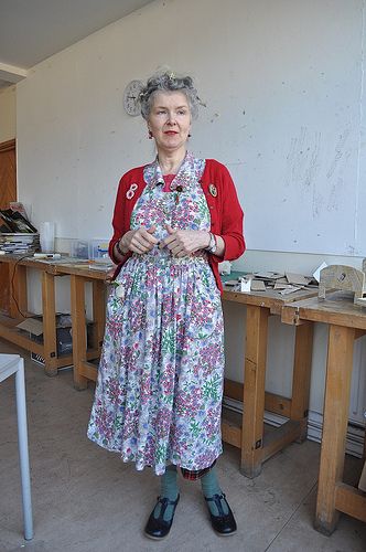 julie arkell | Julie Arkell Granny Chic Fashion, Julie Arkell, Dottie Angel, Grandma Fashion, Quirky Fashion, Granny Chic, Advanced Style, April 2012, Ageless Beauty