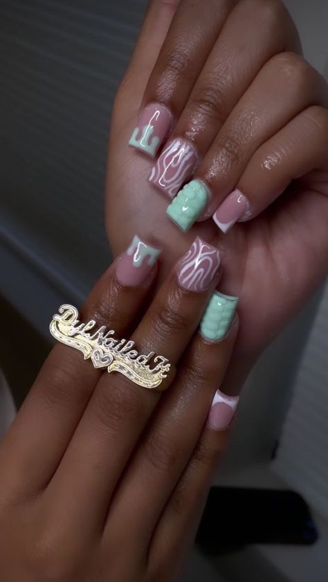 Acrylic With No Tips, Shorts Nails Acrylic, Shorts Nails Ideas, Baddie Short Acrylic Nails Designs, Baddie Short Nails, Short Nails Birthday, Cute Baddie Nails Short, Acrylic Overlay Nails Short, Exotic Short Nails