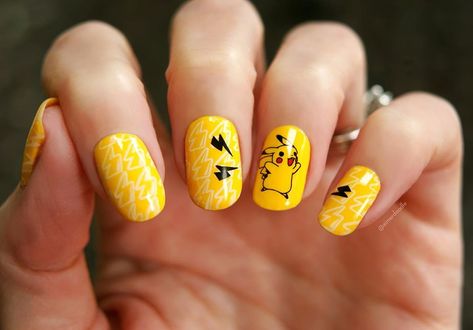 My son had a Pokémon birthday party this weekend. Here’s Pikachu using his thunderbolt a2ttack — PikaCHUUUUUUUU!!!! Stamping plates:… Pikachu Nail Art, Cosplay Claws, Pokémon Birthday Party, Pokemon Nail Art, Pikachu Nails, Pokémon Birthday, Pokémon Party, Pokemon Birthday Party, Pokemon Party