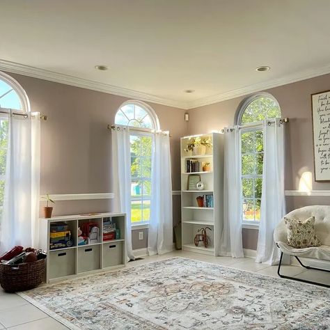 Sherwin Williams Chaise Mauve SW 6016: 30 real home pictures Chaise Mauve Sherwin Williams, Mauve Sherwin Williams, Chaise Mauve, Mauve Paint, Mauve Paint Colors, Home Pictures, Coordinating Colors, Sherwin Williams, Paint Color