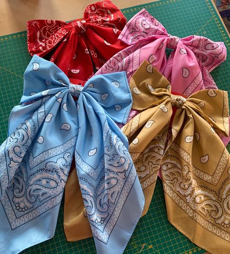 A year to the day since the first Bandana Bow drop, and they’ve been a firm favourite since! Adding a little sparkle to some this year to make them even more festive can’t wait to show you them 🎀✨ Bandana Bow, A Year, This Year, The One, The First, The Day, Sparkle, Festival, Sewing