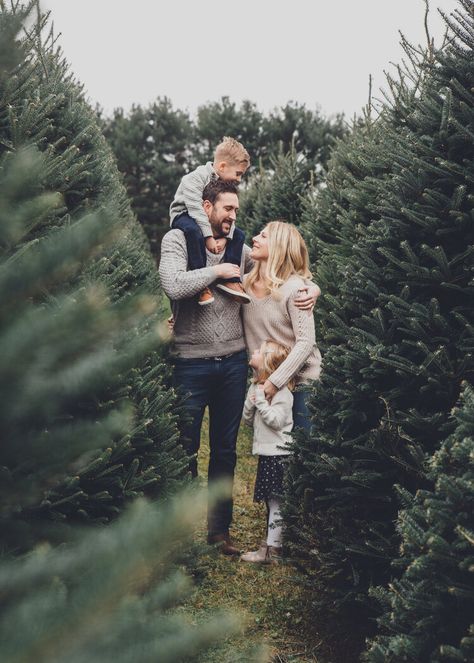 Christmas Tree Farm Family Photos - What to wear - Cleveland, Ohio — Danelle Joy Photography | Newborn, Children, Maternity, and Family Photographer in the Cleveland Ohio Area Winter Holiday Photoshoot, Candid Family Christmas Photos, Neutral Tree Farm Family Photos, Moody Christmas Family Photos, Winter Woods Family Photoshoot, Small Family Christmas Photos, Christmas Photo Tree Farm, Holiday Photoshoot Outdoor, Christmas Outdoor Pictures