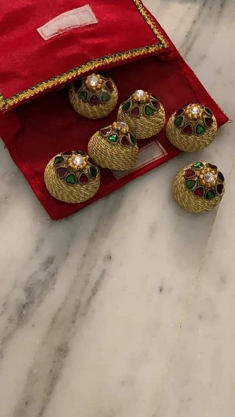 Saptapadi Supari Decoration Ideas, Saptpadi Supari Decoration, Supari Decoration For Wedding, Supari Decoration Ideas, Sopari Decoration, Wedding Card Decorations, Coconut Decoration, Birthday Decorations At Home, Thali Decoration Ideas