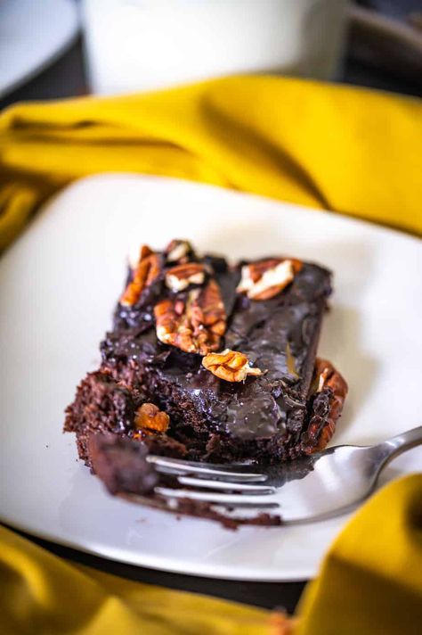 Keto Chocolate Sheet Cake, Chocolate Cake For Diabetics, Low Carb Chocolate Cake, Texas Sheet, Texas Sheet Cake, Decadent Chocolate Cake, Low Carb Chocolate, Almond Flour Recipes, Low Carbs