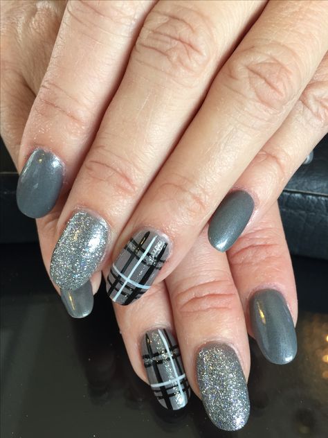 Winter Acrylics, Plaid Nail Designs, Plaid Nail Art, Opal Nails, Grey Nail Designs, Nagellack Trends, Silver Nail, Plaid Nails, Winter Nails Acrylic