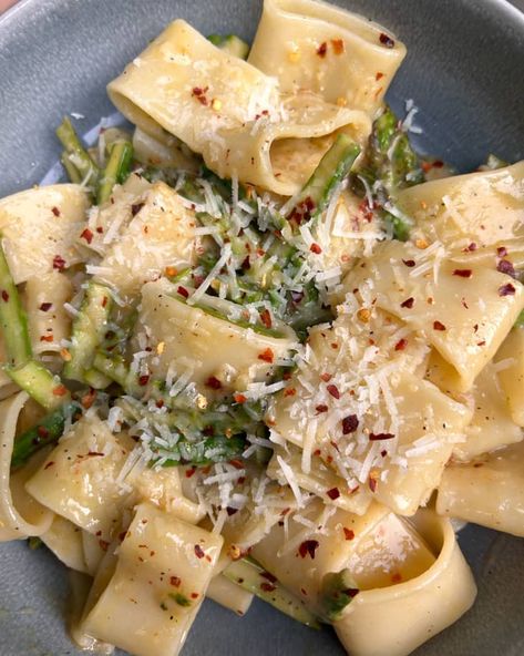 Ww Pasta, Pasta Receipes, Asparagus Pasta Recipes, Pasta With Asparagus, Strudel Recipes, Pasta Meals, Zen Rock, Quick Pasta, Noodle Recipe