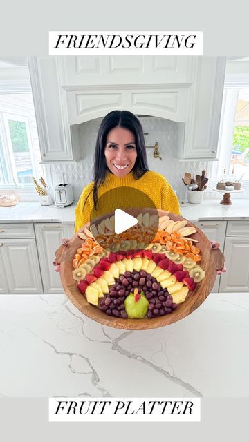 Carla Bushey - Always keepin’ it real on Instagram: "A Turkey Fruit Platter for Friendsgiving or Thanksgiving! If we have a Friendsgiving party, I like to bring something I won’t be eating again on Thanksgiving Day. I don’t know why but I leave my turkey and classic sides only to that day 😂 So this fruit platter always makes a great part of dessert time! 
.
Comment FRUIT and I’ll send you a list of everything I used including the board and my favorite kitchen tools to make this, right to your DM!
.
#boardparty #friendsgiving #thanksgiving #thanksgivingfood #turkeyday #fruitplatter #fruitbowl" Thanksgiving Fruit Board, Turkey Cheese Board, Thanksgiving Fruit Tray, Group Snacks, Thanksgiving Charcuterie Board Ideas, Turkey Fruit Platter, Xmas Snacks, Carla Bushey, Turkey Fruit