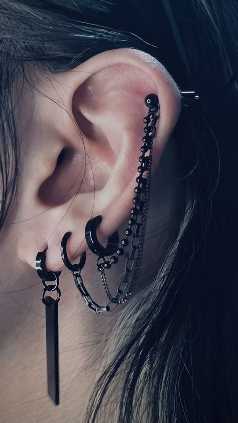 Dark Earrings Aesthetic, Goth Ear Curation, Alt Ear Piercings, Gothic Piercings, Vanessa Paradis Style, Goth Piercings, Punk Piercings, Character Head, Dark Earrings