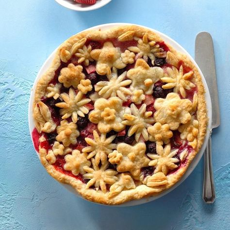 Bumbleberry Pie, Frozen Strawberry Recipes, Raspberry Rhubarb, Favorite Pie Recipes, Creamy Pie, Lime Pie Recipe, Cranberry Pie, Pumpkin Pecan Pie, Shortcake Recipe