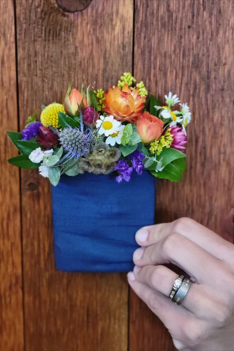 Corsage Wedding Mother, Pocket Boutonniere, Wedding Theme Color Schemes, Wildflower Wedding Theme, Wildflower Wedding Bouquet, Wedding Themes Spring, Button Holes Wedding, Brewery Wedding, Groomsmen Boutonniere