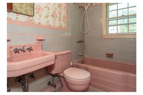 Eight easy updates for an old bathroom (that don’t require a reno) Pink Tile Bathroom, Pink Bathroom Tiles, Pink Bathtub, Pink Tub, Vintage Pink Bathroom, Pink Toilet, Pink Tile, Old Bathrooms, Mid Century Bathroom