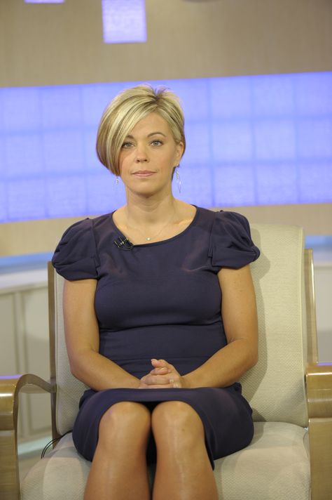 TODAY -- Airdate 08/10/2009 -- Meredith Vieira interviews Kate Gosselin of 'Jon and Kate plus 8' -- Pictured: Kate Gosselin (Photo by Lisa Berg/NBC/NBCU Photo Bank via Getty Images) via @AOL_Lifestyle Read more: https://www.aol.com/article/2016/08/25/jon-gosselin-fires-back-at-kate-and-twins/21458713/?a_dgi=aolshare_pinterest#slide=4030339 Kate Gosselin Hair, Kate Plus 8, Kate Gosselin, Photo Bank, Ex Wives, Layered Haircuts, Bobs Haircuts, Getty Images, Twins