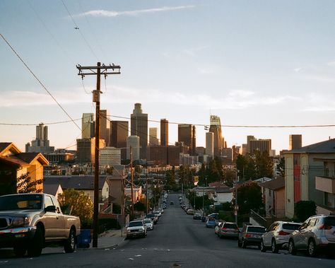 2000s Los Angeles Aesthetic, La In The 90s, Los Angeles 2000s, Los Angeles Cityscape, East Hollywood, Usa Street, Los Angeles Aesthetic, Hollywood Story, Los Angeles Photography