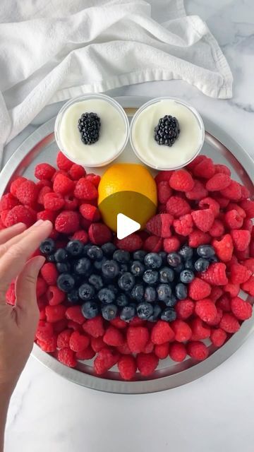 Lise Ode | Mom Loves Baking ® on Instagram: "Is this Elmo Fruit Platter fabulous or what?! 🍓 It’s great for a kids birthday party. The “eyes” are vanilla yogurt. What Sesame Street character would you make? #elmo #sesamestreet #elmobirthday #fruitplatter" Elmo Fruit Platter, Abby Elmo Birthday Party, Sesame Street 2nd Birthday Party, Elmo's World Birthday Party Ideas, Food For Toddler Birthday Party, Elmo Second Birthday Girl, Elmo Themed 2nd Birthday Party, Sesame Street Themed Birthday Party, Girly Sesame Street Birthday Party