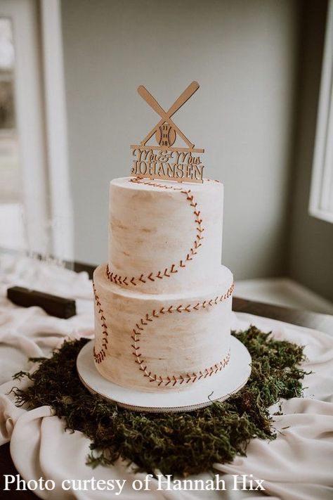 Baseball Grooms Cake, Baseball Wedding Cakes, Baseball Wedding, Baseball Cake, Spring Wedding Cake, Romantic Wedding Receptions, Wedding Cake Ideas, Romantic Wedding Cake, Baseball Birthday