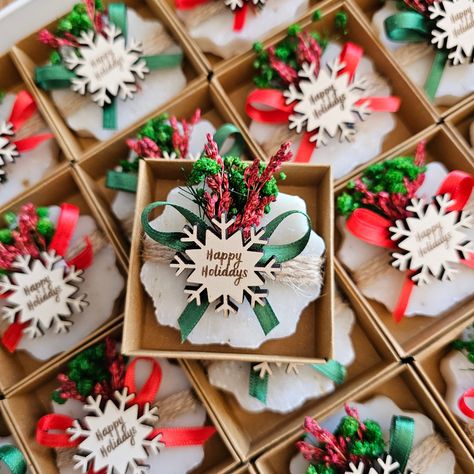 New Year Party Favors, Xmas Party Favors, Christmas Soaps, Holiday Party Gifts, Girly Christmas Gifts, Inexpensive Christmas Gifts, Christmas Soap, Snowflake Shape, Christmas Party Gift