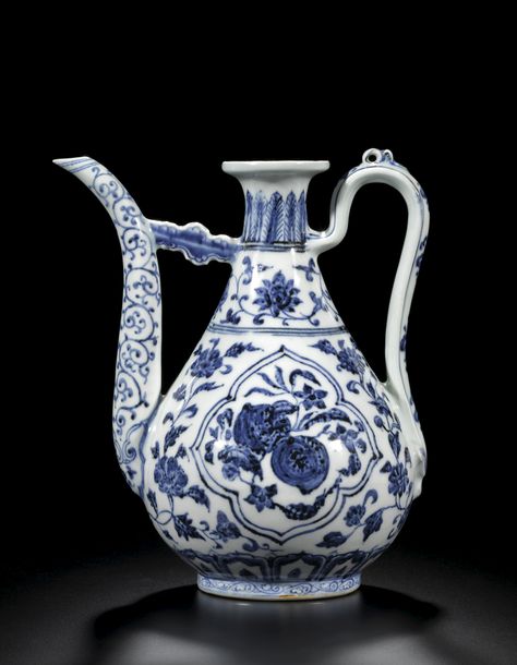 Ming Vase, Blue White Pottery, China Ancient, Chinese Blue And White Porcelain, Blue White China, Chinese Vase, Chinese Pottery, Chinese Blue, White Pottery