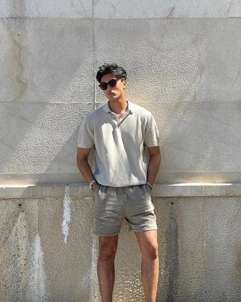 Men Summer Polo Outfit, Shorts Outfits Men Casual, Men In Shorts Outfit, European Outfits For Men, Euro Summer Mens Outfit, Classy Men Outfits Casual, Arizona Mens Fashion, Portugal Outfits Men, Classy Men’s Fashion