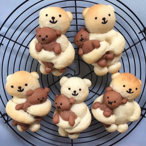 Bear Recipes, Cute Buns, Kawaii Dessert, Bread Shaping, Bread Art, Cute Baking, Kindergarten Art, Kawaii Food, Cute Desserts