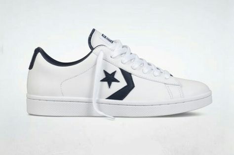 Where To Buy Converse, Vintage Shoes Men, Converse Pro Leather, Converse Cons, Nike Vans, Cool Sneakers, Jack Purcell, Best Running Shoes, Shoe Company