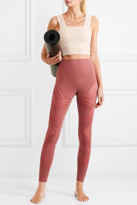 Alo Yoga Moto Mesh-Paneled Stretch Leggings Rosa Leggings, Outfit Yoga, Legging Outfits, Yoga Photography, Sport Style, Yoga Pants Women, Yoga Fashion, Stretch Leggings, Brunch Outfit