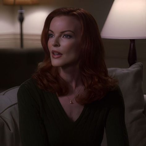 Bree Van De Kamp Hair, Bree Van De Kamp Aesthetic, Bree Vandecamp, Angelcore Aesthetic, Marcia Cross, Bree Van De Kamp, Desperate Housewives, Rich Women, Strawberry Blonde